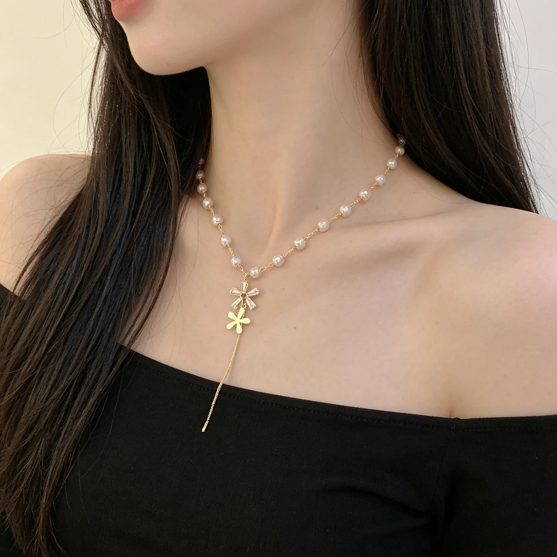 Y Shape Pearl Zircon Flower Choker Necklace Light Luxury Minimalist Collarbone Chain for Women Forest Style Short