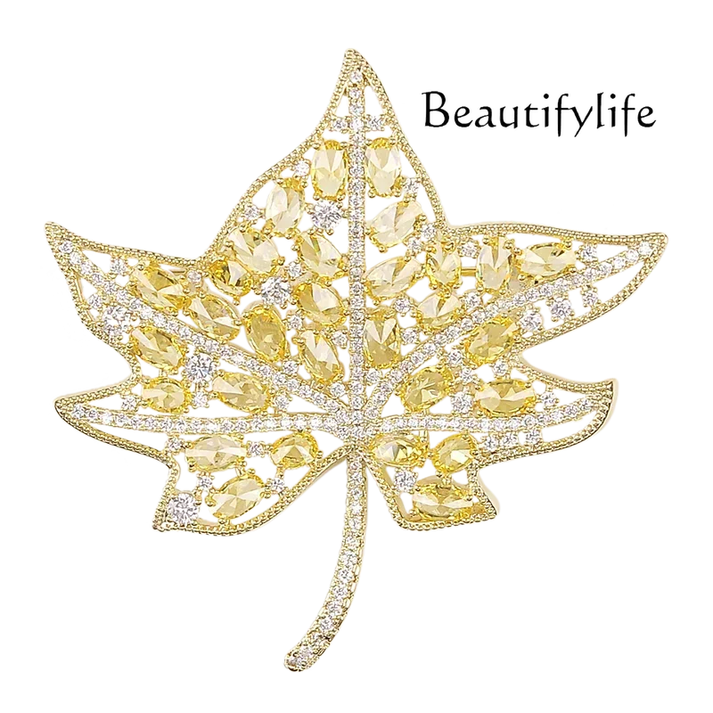 

A Maple Leaf Brooch High-end Women's Delicate Brooch New Elegant Clothes Decorative Accessories Pin