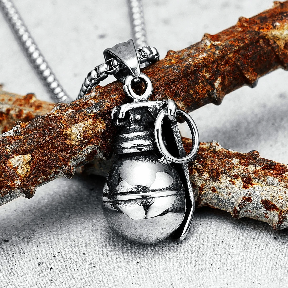 Hip Hop Rap Grenade Necklaces 316L Stainless Steel Men Pendant Chain Punk for Boyfriend Biker Rider Jewelry Gift Dropshipping