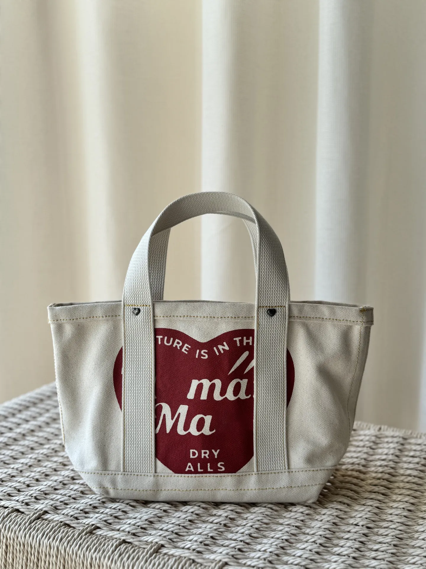 

Humanmd Heart Print Canvas Tote Bag Vintage Handbag for Women Men Casual Daily Shoulder Bag