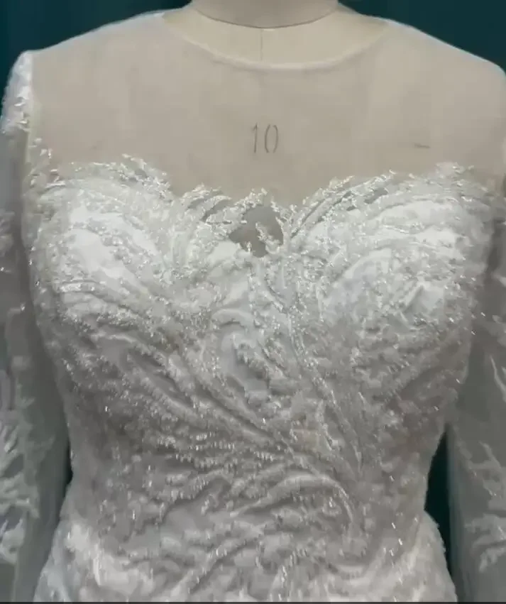 تخصيص 2025 فاخر حورية البحر فساتين لحضور الحفلات الموسيقية بأكمام طويلة ورقبة مستديرة مطرز دانتيل حورية البحر فستان الزفاف مع ذيل قابل للانفصال