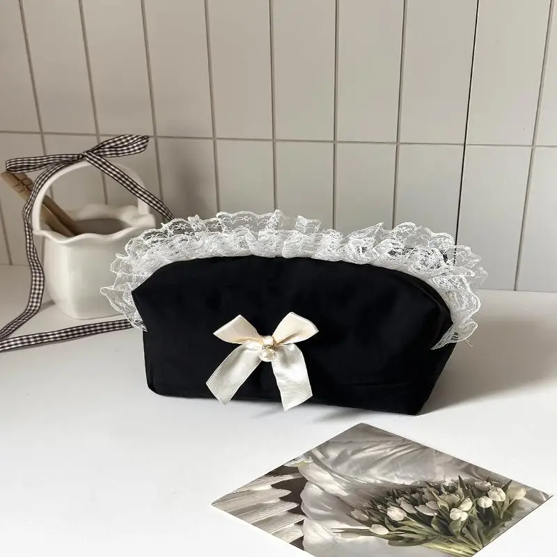 Schwarze Spitzen-Schleifen-Kosmetiktasche mit großer Kapazität, Reise-Kosmetik-Organizer, niedliche koreanische tragbare Tasche für Frauen – Detail 8