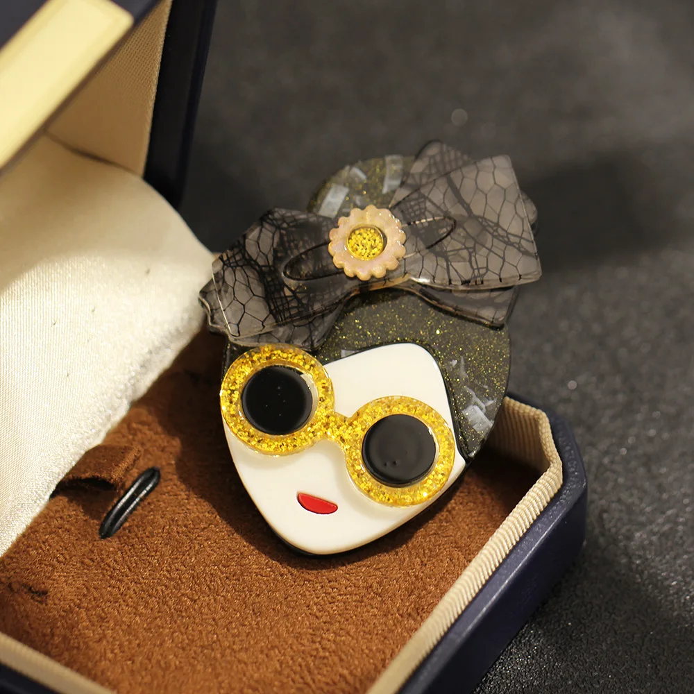 Newly Designed Cartoon-style Acrylic Brooch with A Fashionable Touch A Gift Suitable for Any Occasion.