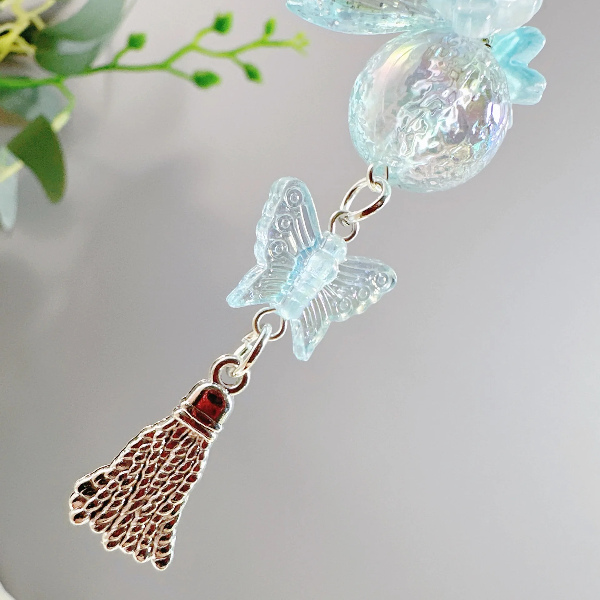 Fashion Sakura Fish Tail Wind Chime Beaded Phone Charm Pendant Fashionable Ornament Cell Phone Chain Keyring Strap Lanyard