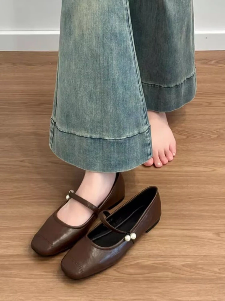 

2026 Spring Autumn Fashion Women Mary Jane Vintage Shoes Low Cut One Strap Pearl Flat Elegant French