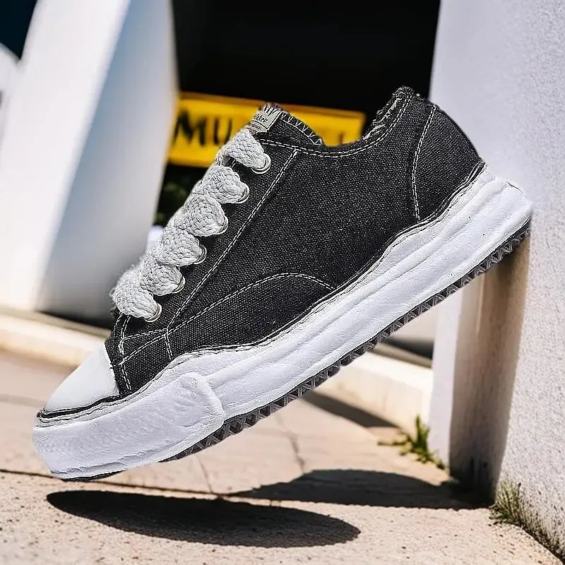 

2025 outdoor cushioning soft sole professional breathable mesh sports shoes men's fashion test racing running shoes