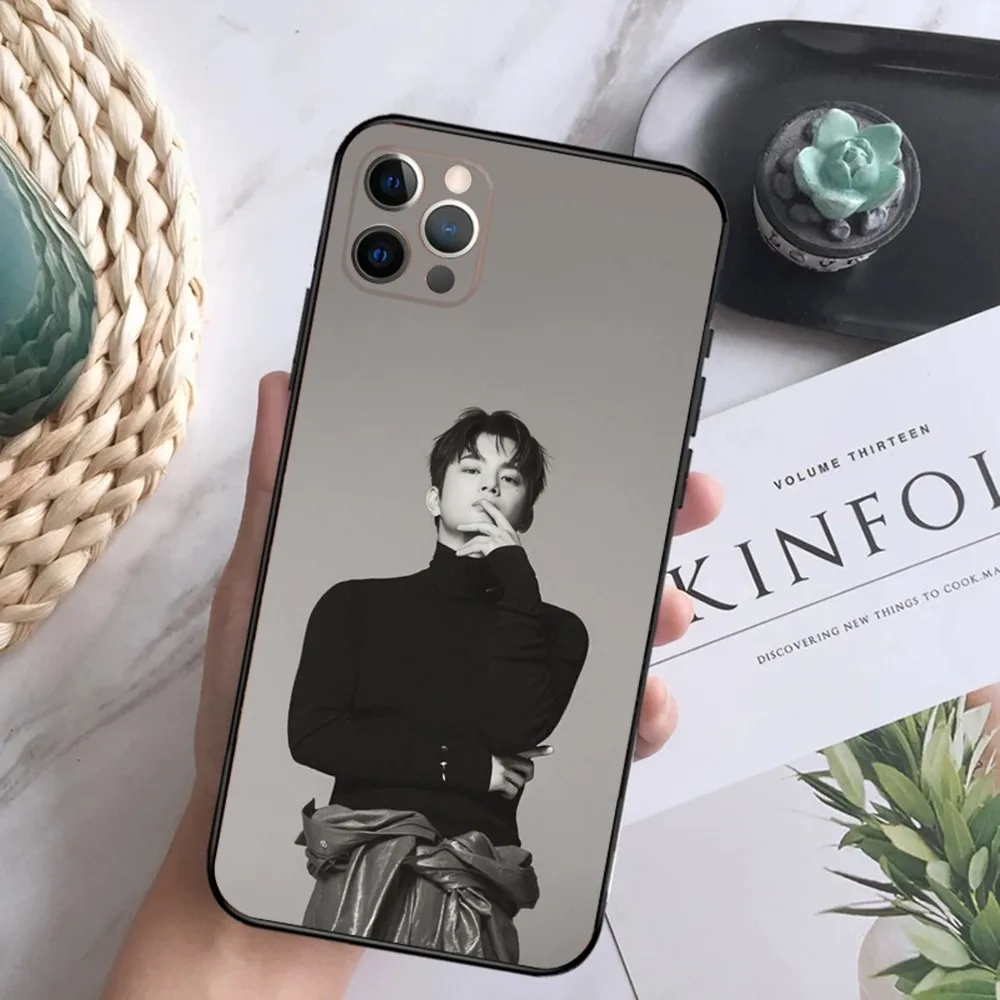 Korea Actor Seo In Guk Phone Case For iPhone15,14,13,12 Mini 11 Pro XR,X,XS,MAX 6S,7,8 Plus Silicone Cover Soft Black