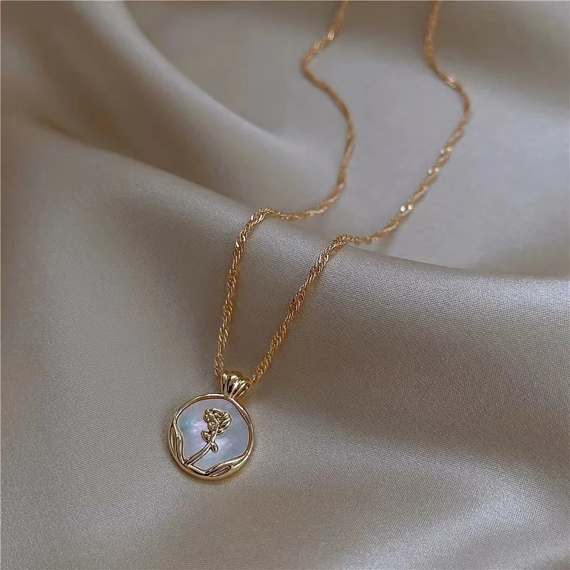 Elegant Design White Enamel Rose Flower Pendant Gold Color Chain Necklace 2023 Fashion Jewelry for Women\'s Girl‘s Sexy Necklace
