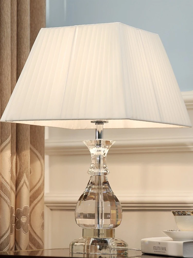 

Simple modern crystal desk lamp, bedroom bedside lamp