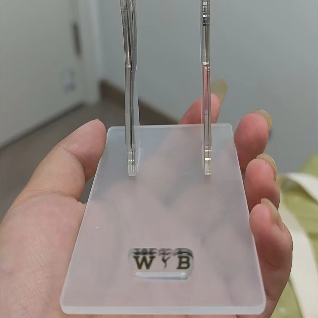 왕이보의 이동용 맞춤형 휴대폰 거치대, 게으른 사람들을 위한 애니메이션 관련 창작 선물, 사람 모양 스탠드