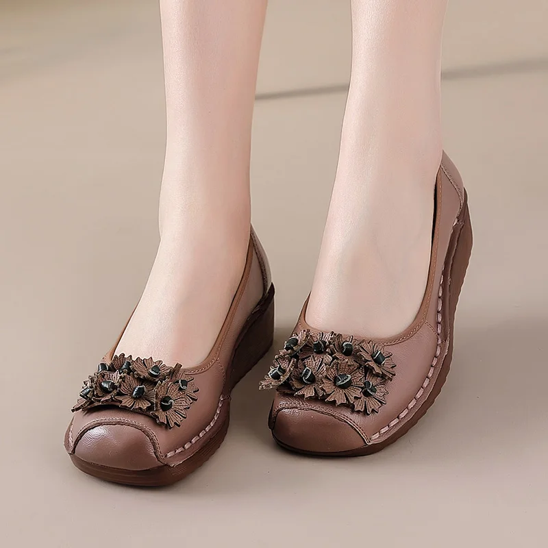 

New retro flower wedged flats women's genuine leather shoes mother shallow driving moccasins woman luxury elegant vintage flats