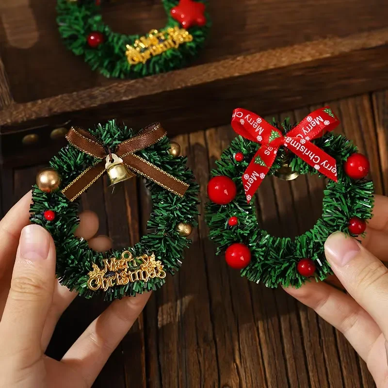 Magnetic Christmas Wreath Holiday Door Decoration for Refrigerator Metal Surface Festive Home Decor