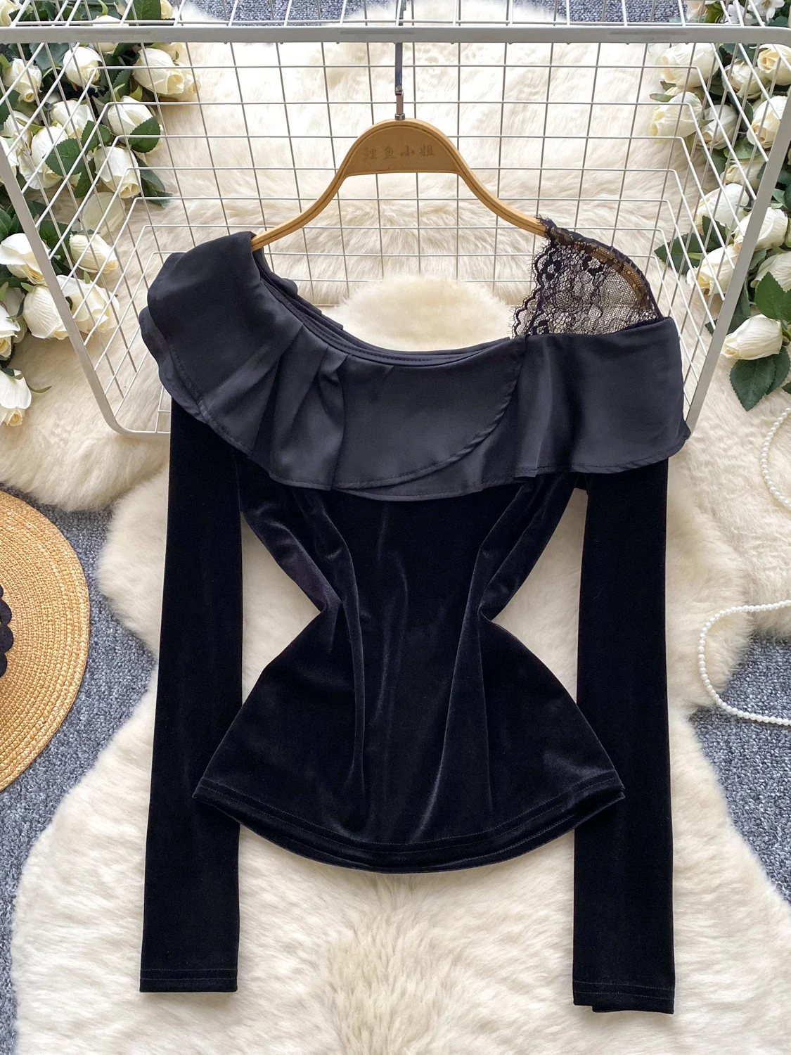 

Women's Black Gothic Lace Patchwork Velvet Shirts and Blouses Vintage Y2k Aesthetic Elegant 2000s Long Sleeve Shirt Autumn 2025