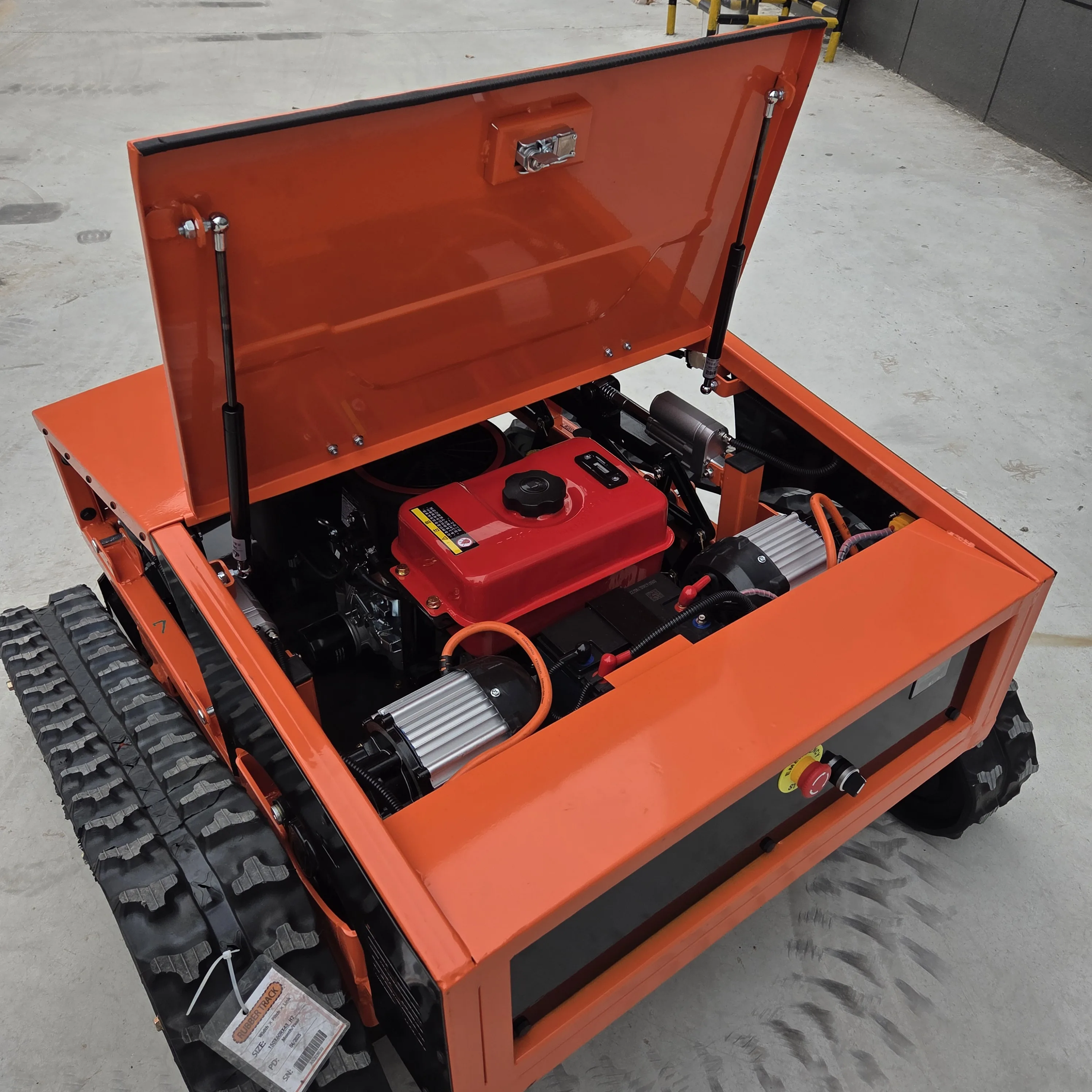 High-intensity operation 3800M²/H crawler mower robot GPS navigation automatic charging 800mm mowing width 23 horsepower