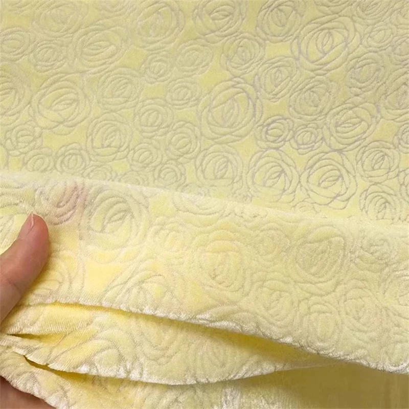 Light Yellow Rose Jacquard Silk Tattered Velvet Fabric Autumn Winter Fashion Designer Mulberry Silk Fabric 10momme 135 Wide Tull