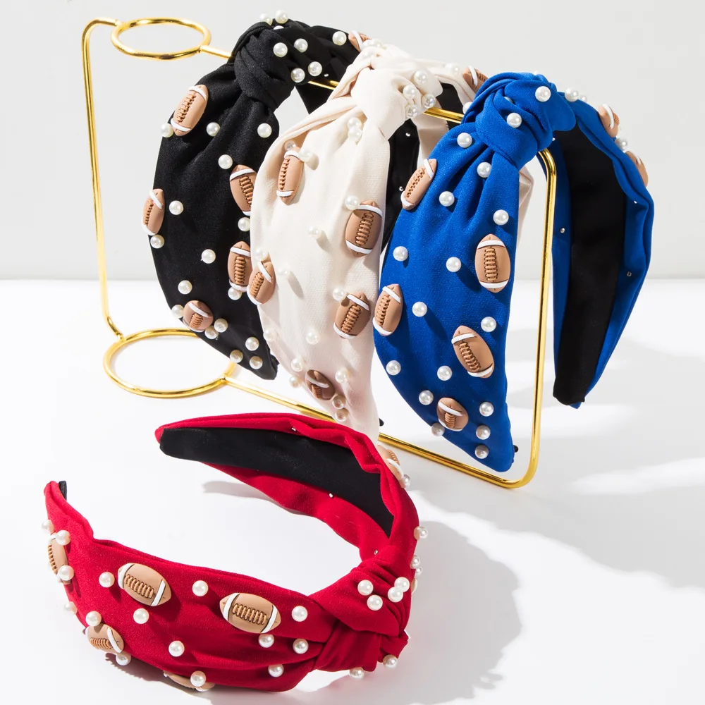 

Stylish and simple nails, pearl football accessories, headbands, wide-edged knots, heightening sports limelight, independent sta