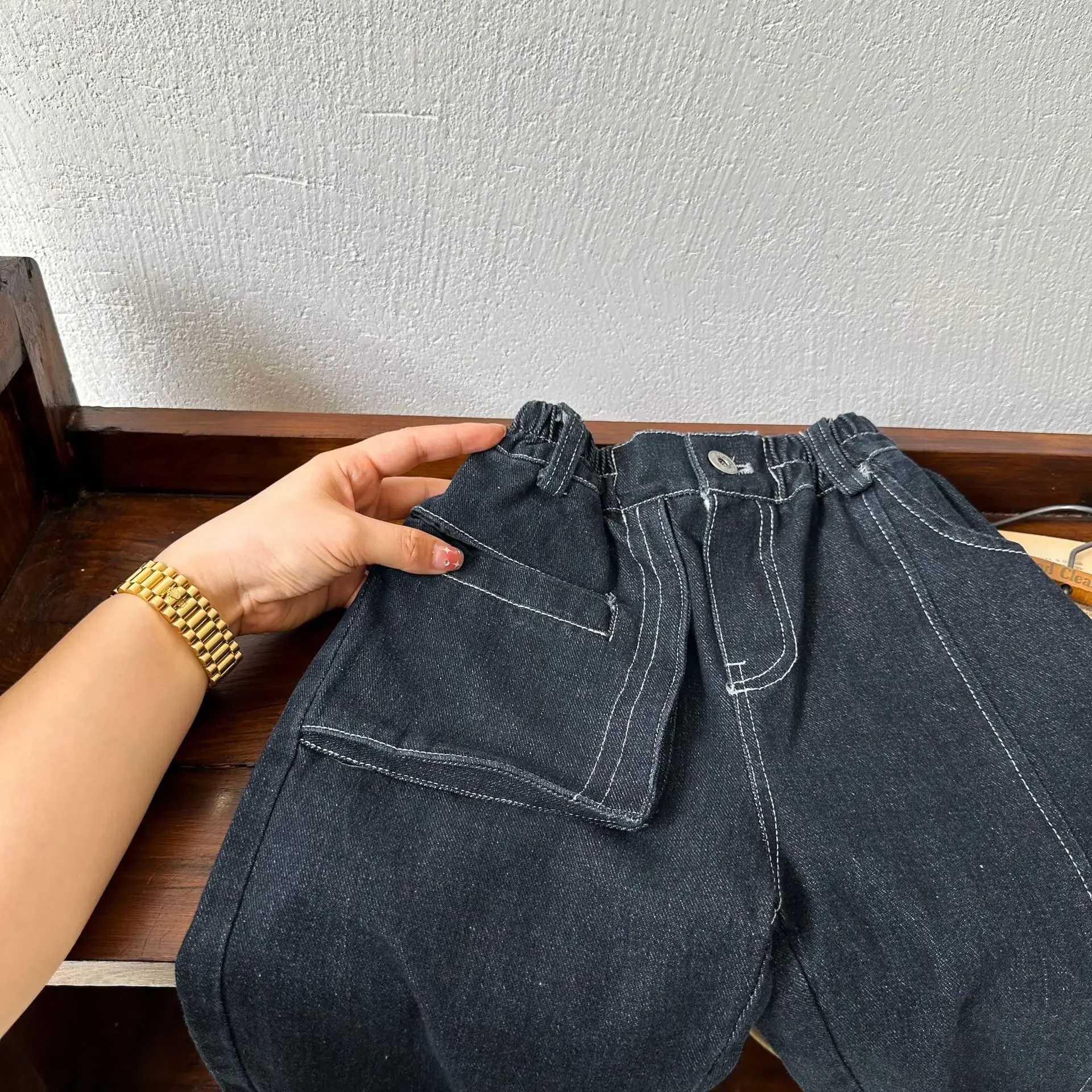 Kinder hose 2023 Herbst neue Jungen und Mädchen Persönlichkeit einfarbige Jeans Baby All-Match Freizeit hose