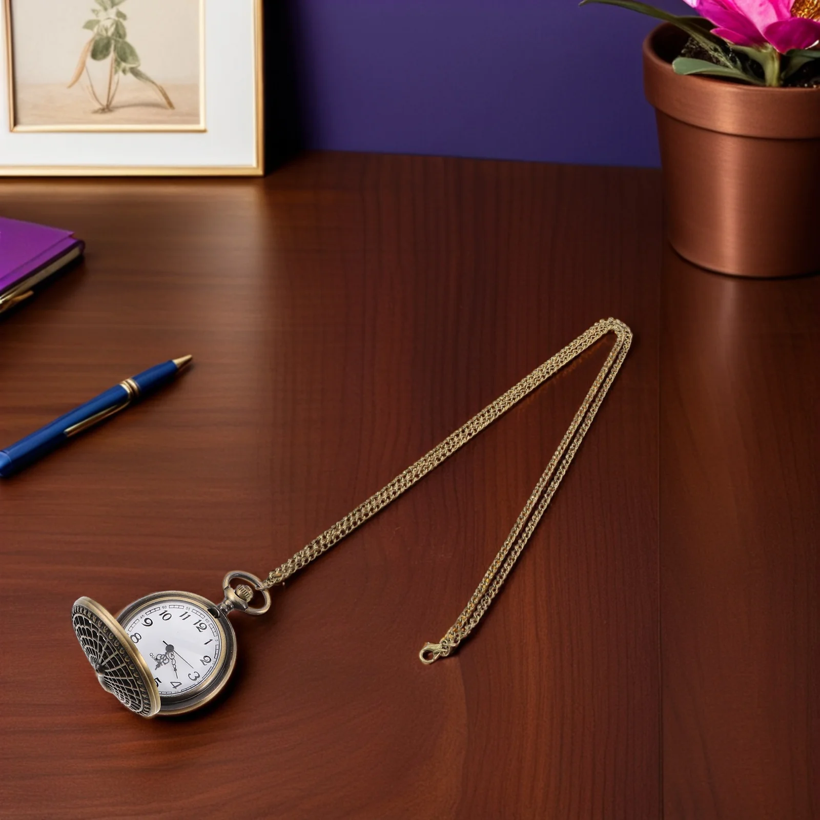 Vintage Hollow Pocket Watch Necklace Retro Pendant Flip Cover Elegant Steampunk Chain Timepiece for Women Sweater Dress Stylish