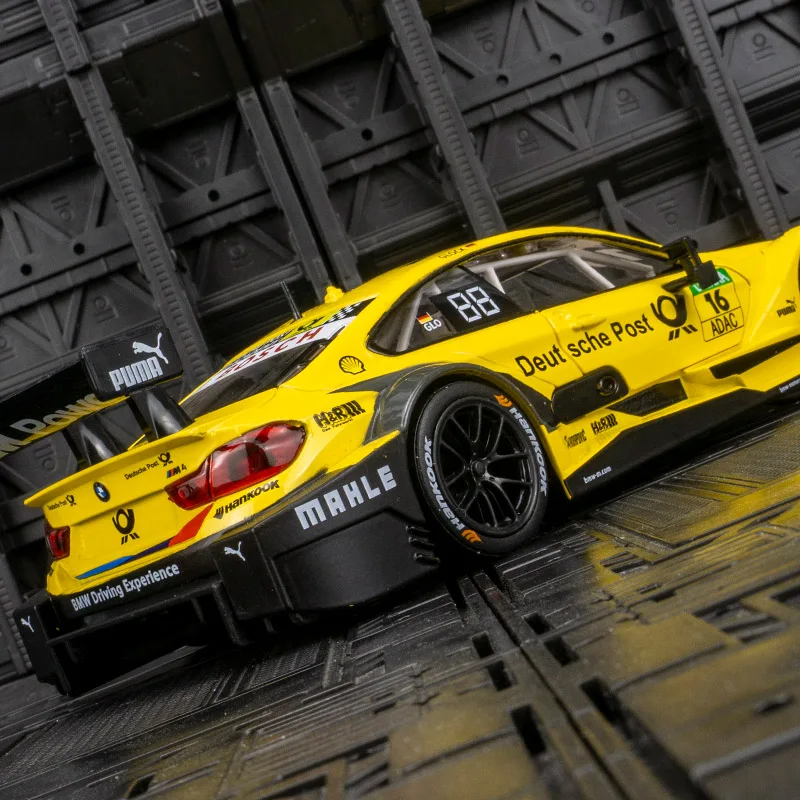 Coche de carreras de aleación BMW M4 DTM, vehículo de juguete de simulación de Metal fundido a presión, colección de modelos de coches, regalo para niños, 1:24