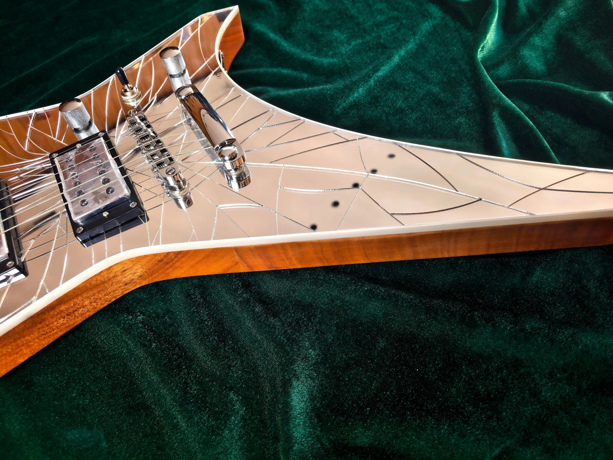 Broken Mirror 6-String Electric Guitar Nickel-Cobalt Pickups Lock-On Tuning Pegs in Stock