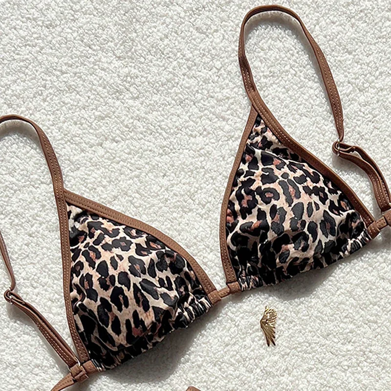 2025 NOVEDAD DE VERANO moda estampado de leopardo mujeres Bikini dividido Sexy con cordones mujer playa caliente traje de baño de primavera conjuntos de dos piezas