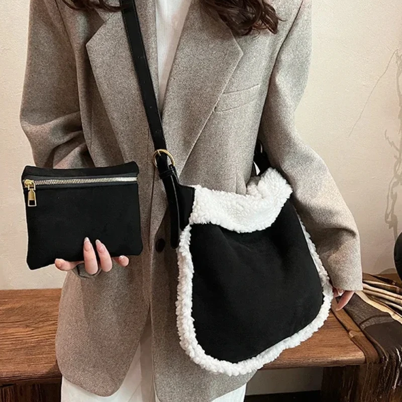 Large Capacity Elegant Premium Small Shoulder Bag for Women 2024 High Quality Black Matte Plush Edge Underarm Crossbody Bag