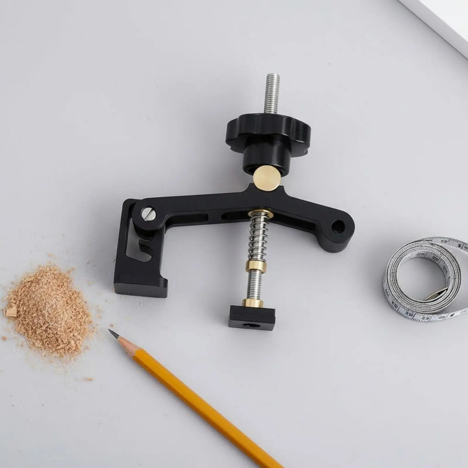 

Track Rail Hold down Clamp Quick Acting Carpentry Positioning Clamp Workshop Tool Adjustable Clamping Height Non-Slip Rubber Pad