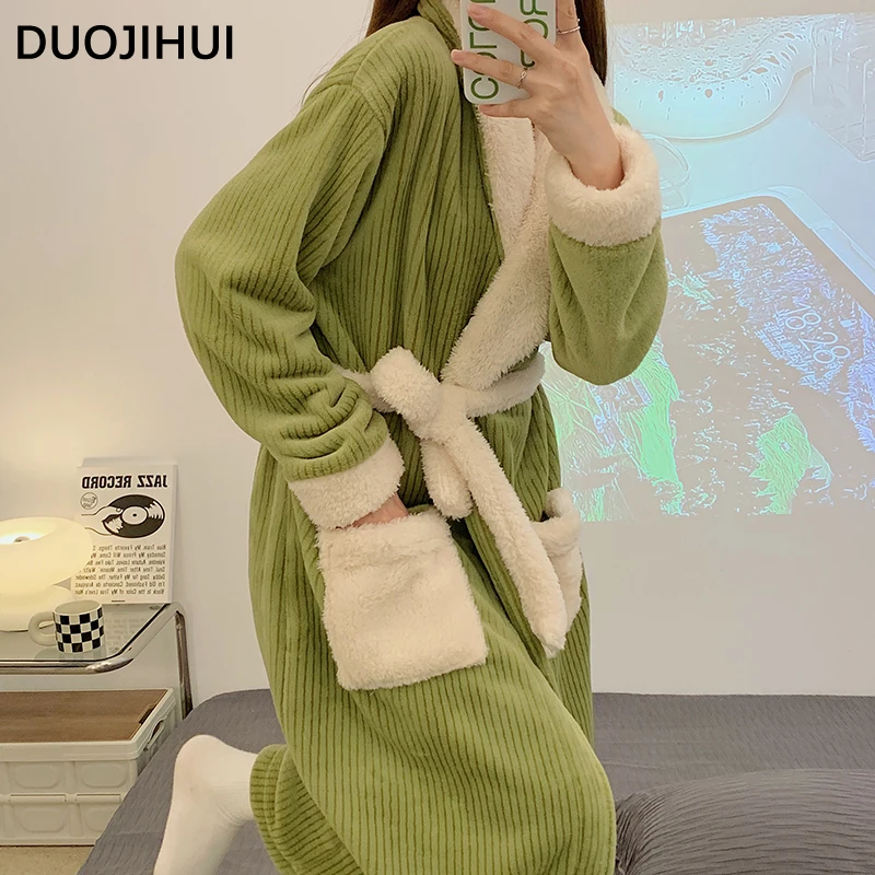 

DUOJIHUI Green Stripe Fashion Pace-up Cardigan Pocket Sleepwear Women Winter Loose Simple Thick Warm Flannel Female Nightgown