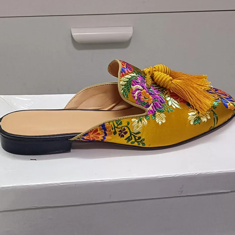 Gold Tassel Slippers Man Pointed Toe Luxury Embroidered Flat Shoes Men Fashion Sandals