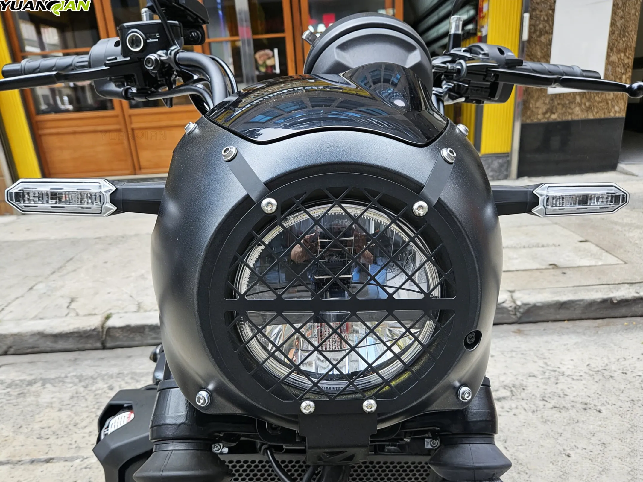 

Защитная решетка фары для мотоцикла Kawasaki Eliminator 500 2024-2025-2026