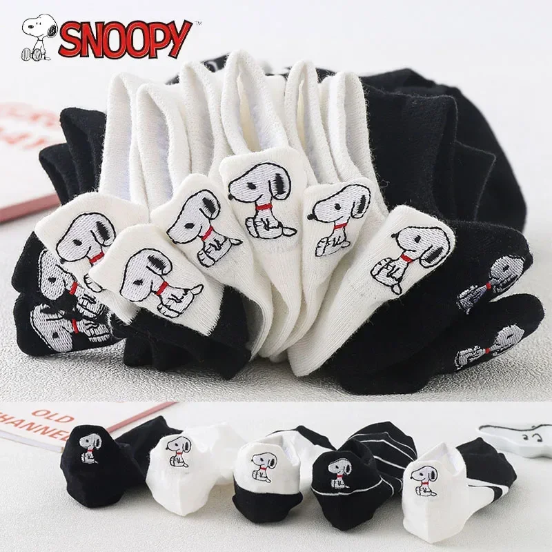 5 paia/lotto calzini Snoopy cotone Casual caldo donna Streetwear Kawaii ricamo calzini corti felici calzini sportivi traspiranti alla caviglia