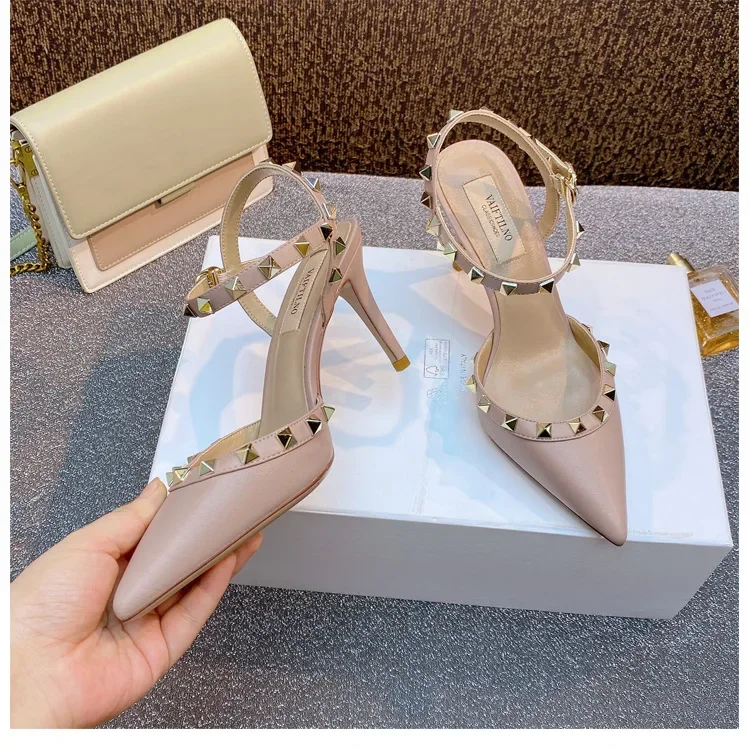 Sandalias de cuero con correa en el tobillo para mujer, zapatos de tacón alto con remaches, marca de lujo, verano, 2024