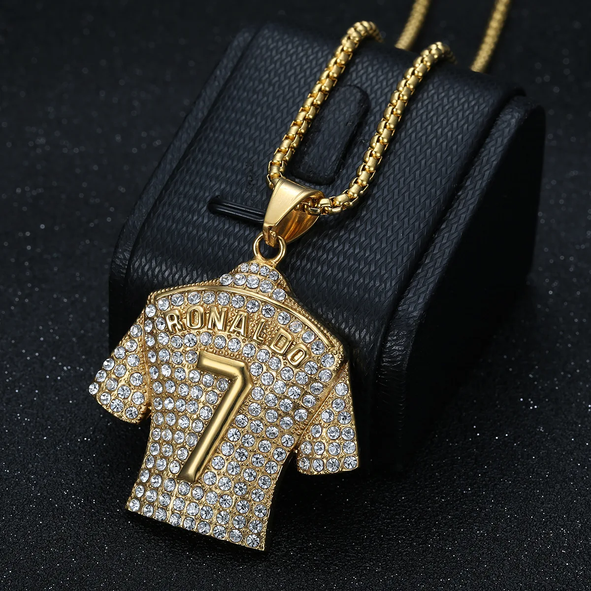 Hip Hop Number 10 and 7 Lucky Jersey Pendant Necklace for Men Rhinestones Stainless Steel Sports Star Jewelry Football Club Gift