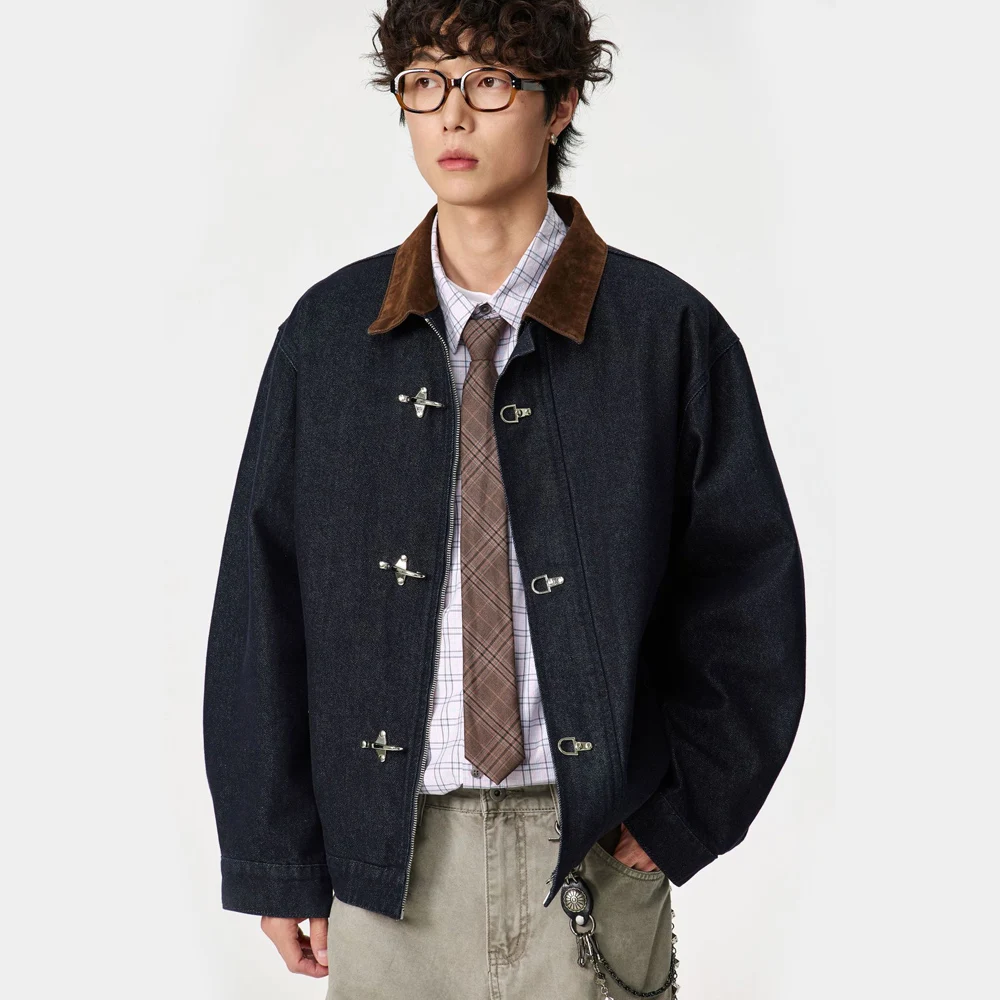 Spring Autumn Denim Cargo Jacket Men Metal Lobster Buckle Streetwear Loose Casual Short Bomber Jacket Couple Coat Outerwear