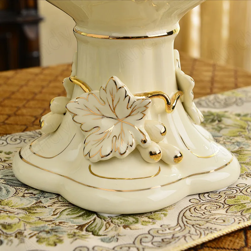 European Ceramic Vase Golden Stroke Decorative Living Room Ornaments Handmade Floral Relief Western Restaurant Flower Vases