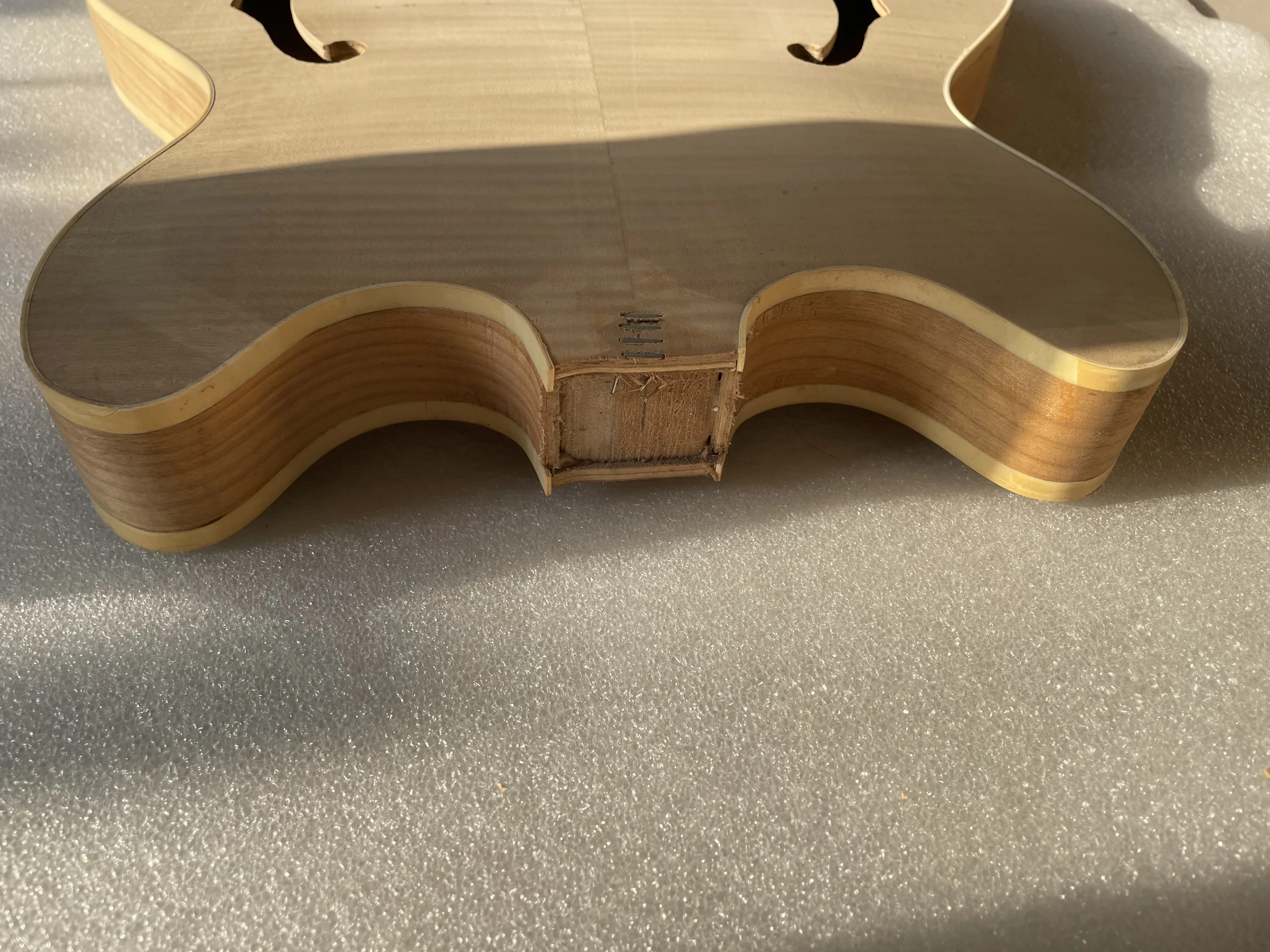 41 Inch Jazz Guitar Body Unfinished Thinbody plywood Flame Maple Veneer Top Maple Back Veneer Side Send Pictures Before Send