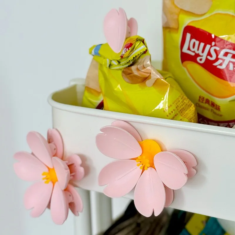 

Food Snack Sealing Clips Sakura Sealing Clip Home Kitchen Creative High Appearance Level Magnetic Sticker Moisture-proof Clamp