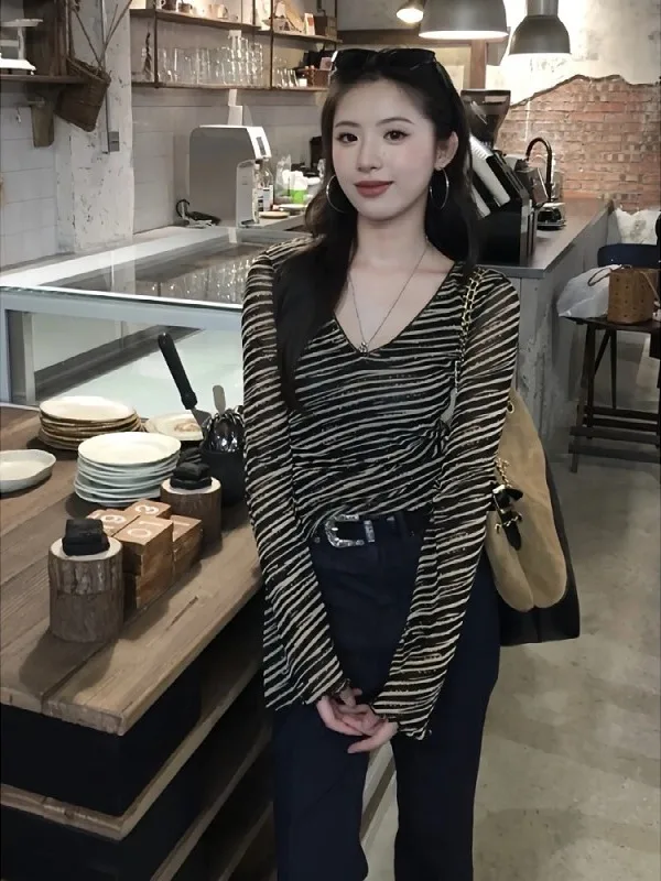 플러스 사이즈 슬리밍 블라 스트라이프 롱 슬리브 티셔츠 여성용 가을 패셔너블 허리 조임 탑 고급스러운 느낌 출퇴근룩