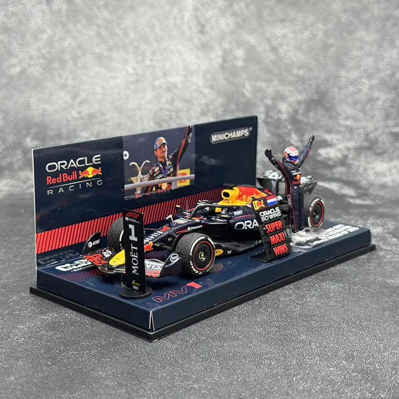 [In Stock] Minichamps 1/43 F1 Diorama Set, 2025 Italian GP, Max Verstappen Figure & Winner Board, Static Collectible