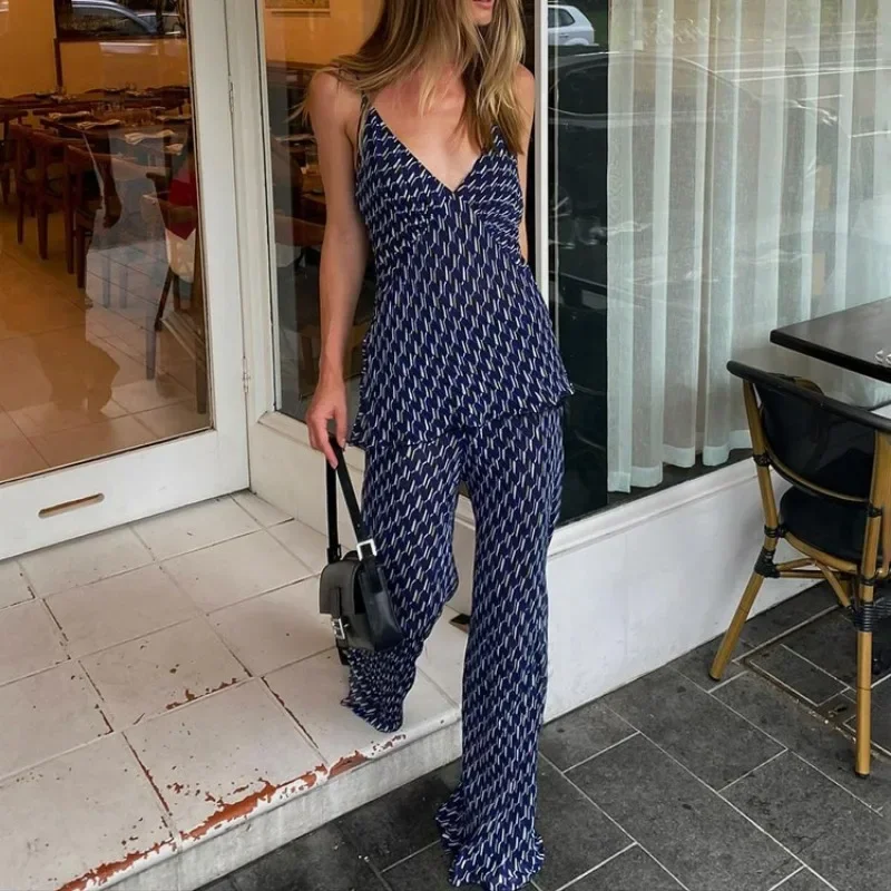 

Комплект из 2 предметов: майка с V-образным вырезом и принтом, женские брюки без рукавов на подтяжках, повседневный свободный комплект женских брюк для уличной вечеринки