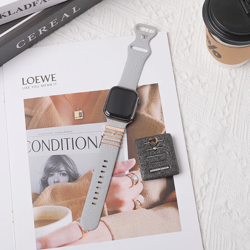 สายแหวนตกแต่งสำหรับสายคาด Apple Watch Creative Charms เครื่องประดับซิลิโคนสร้อยข้อมือ Charms เครื่องประดับสตั๊...