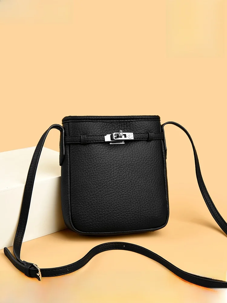 Lightweight Leather Summer New Women's Mobile Phone Bag 2026 Fashionable Shoulder Crossbody  Bag Soft Leather Key Holder