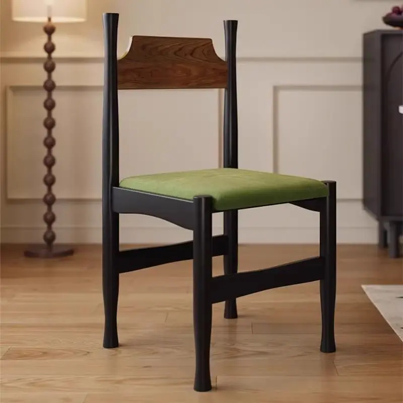 

French retro dining chair crown chair medieval solid wood designer restaurant home