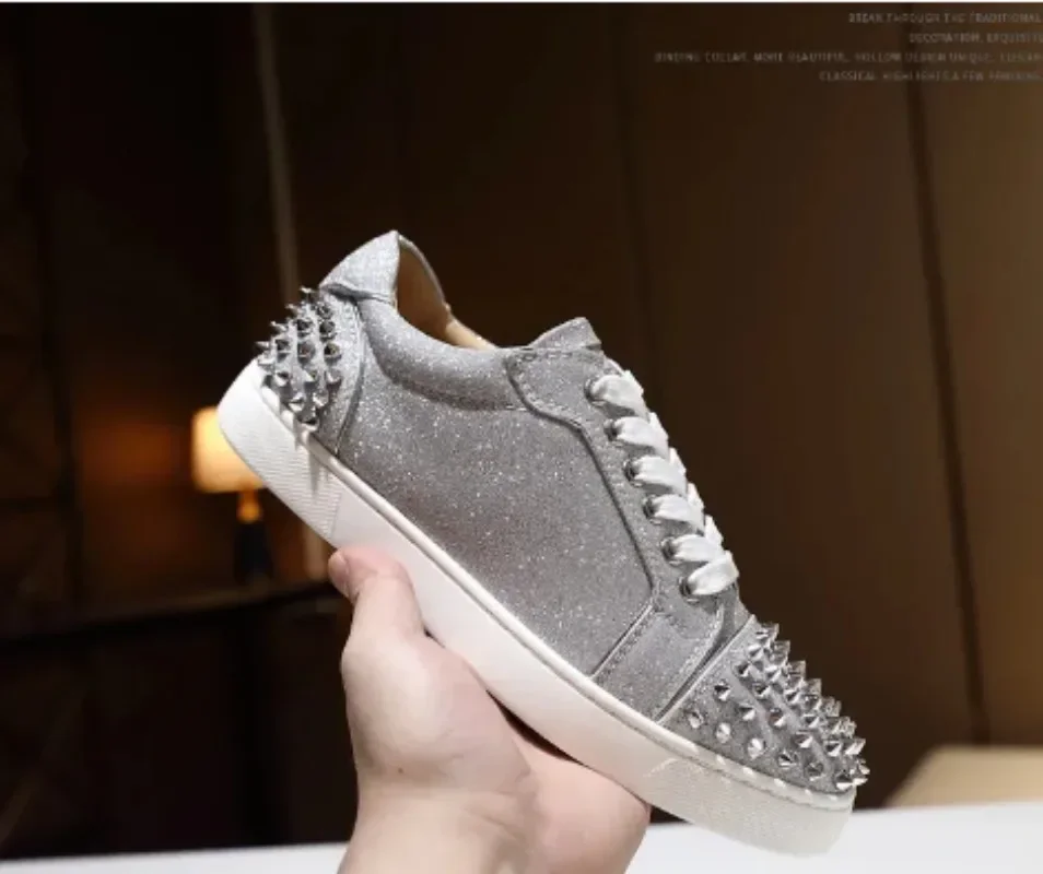 

Designer luxury men's and low-top men's shoes red bottom flash powder silver rivets black sequin leather large size coup