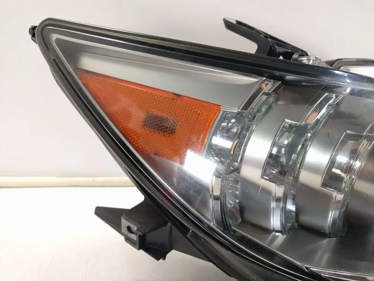 81106-33B40 81105-33B40 8110533 B40 8110633 B40 Links Rechts Scheinwerfer Scheinwerfer Montage für Lexus 2013-2014 ES250 2013 2014