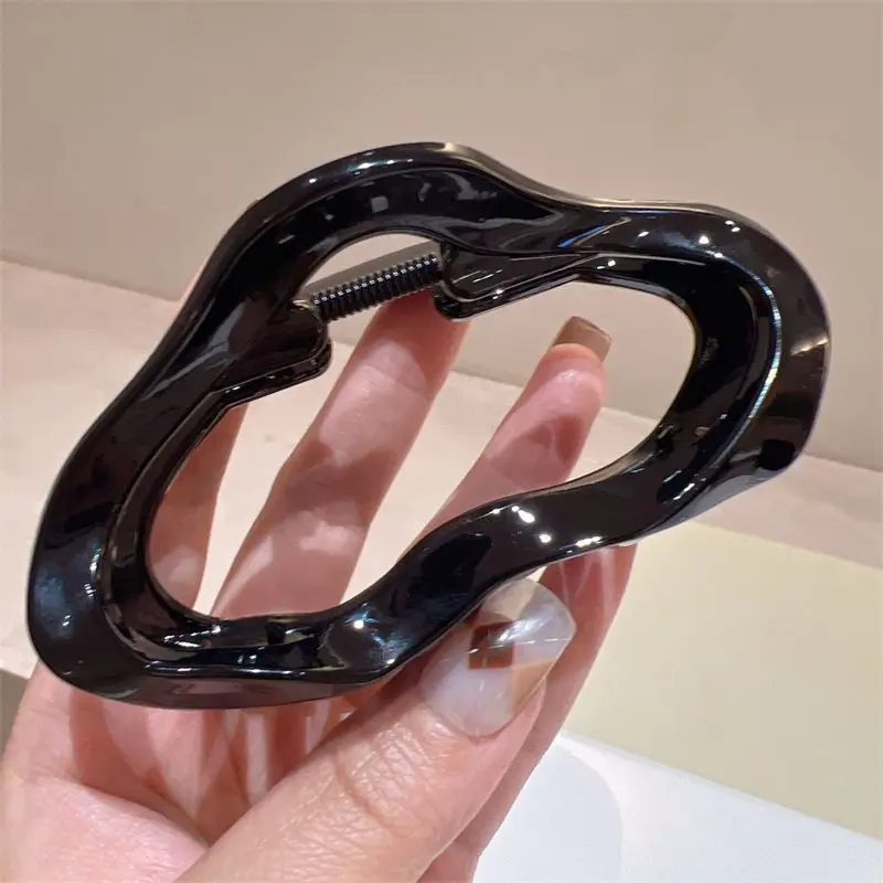 Elegant Large Hollow transparent Hair Claw Clip For Women Fashion Cloud Irregular Hair Clamp Barrettes Hair Party Accessories