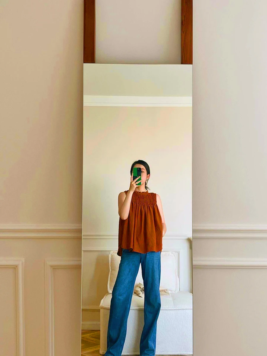 Full body mirror Household minimalist modern girls' dressing mirror Solid wood vertical floor square fitting mirror