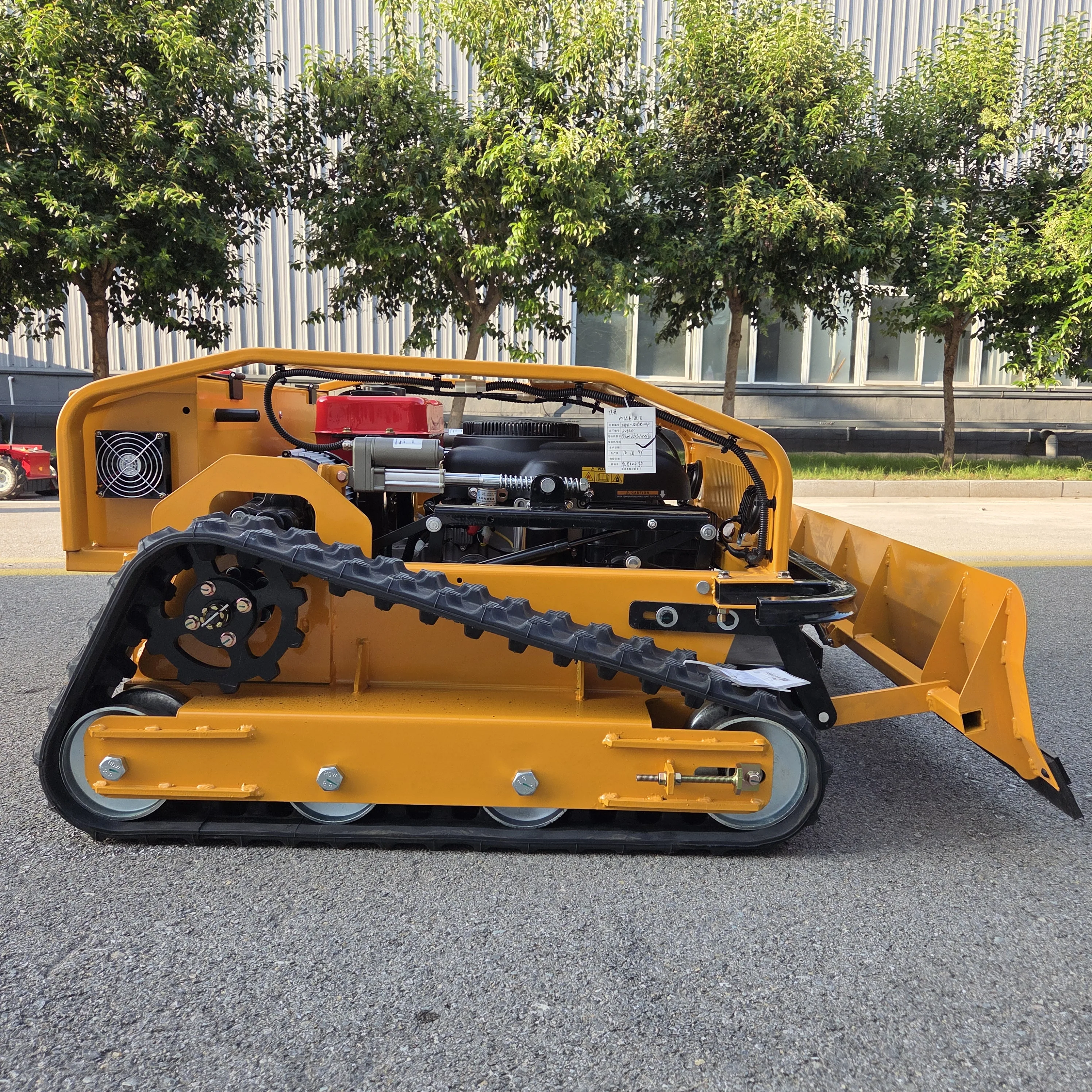 المهنية الصف صفر بدوره جزازة العشب التحكم عن بعد أربعة السكتة الدماغية جزازة العشب المحمولة 3800 متر مربع كفاءة العمل في الهواء الطلق