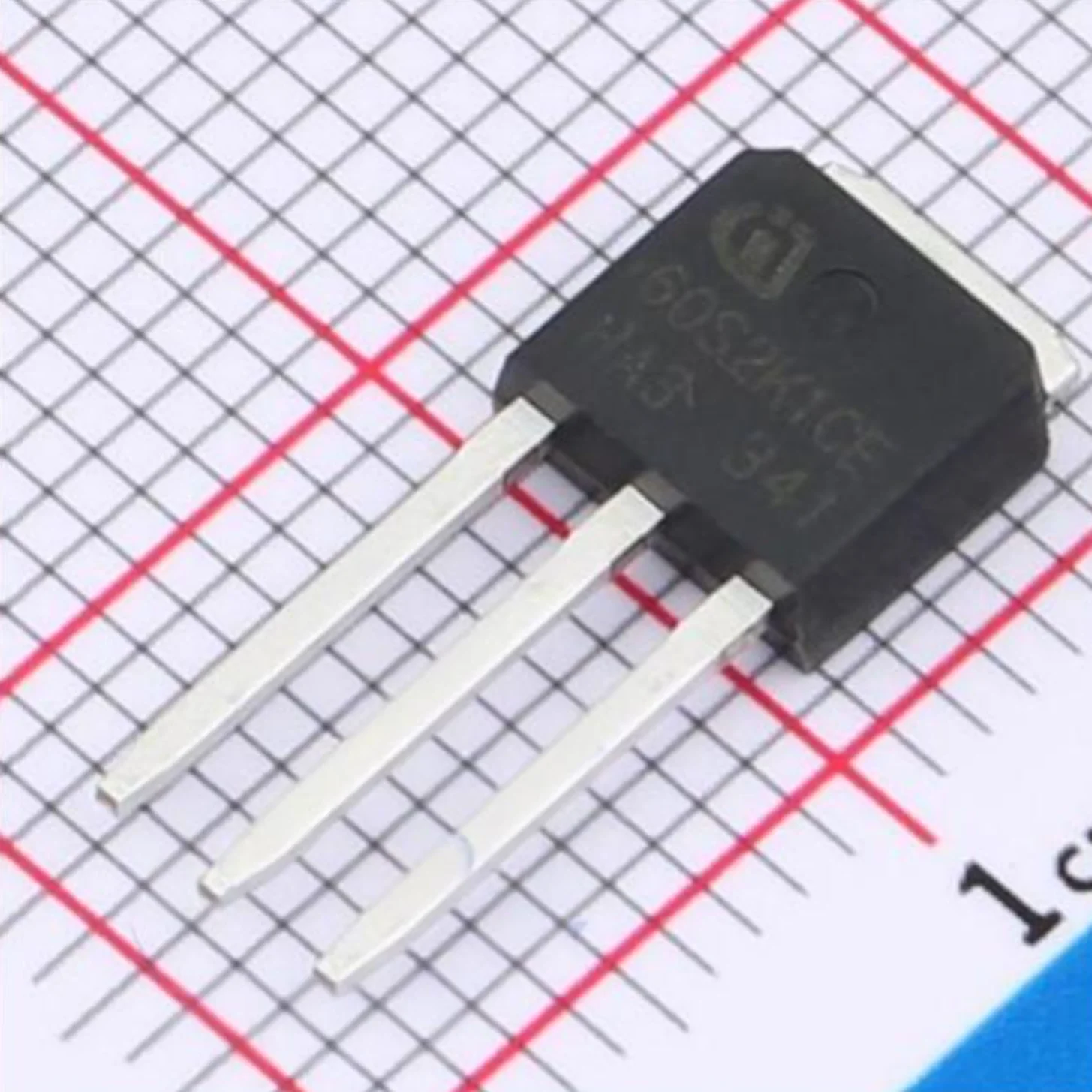 60S2K1CE IPU60R2K1CE TO-251-3 IPAK オリジナル電界効果管 38W 600V 3.7A Nチャンネル 2.1Ω@10V MOSFET TO251 IPU60R2K1CEAKMA1