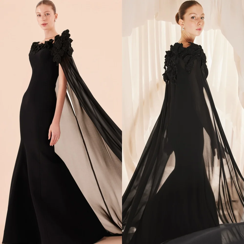 Aangepaste moderne zwarte chiffon avondjurken Klassieke strapless homecoming-jurken Eenvoudige sweep trein vestido de festa